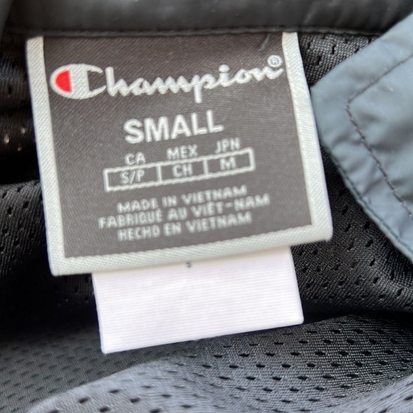 Champion Crop Bottom Full Sleeve Zip Windbreaker Jacket S - Picture 5 of 6